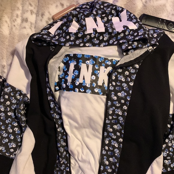 Pink - Picture 5 of 11